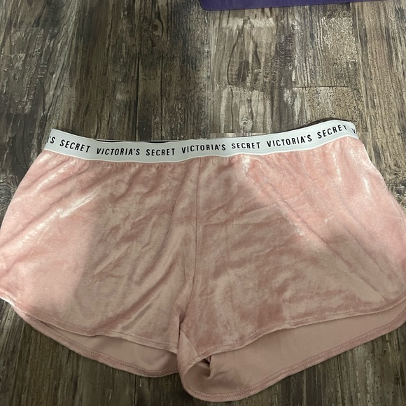 Victoria Secret Velvet Sleep Shorts - Picture 1 of 3